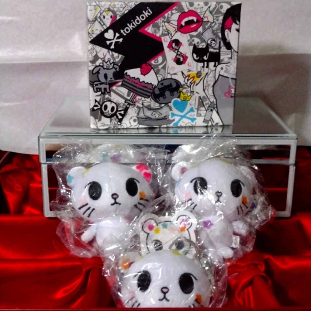 TOKIDOKI Kitten 🐈🐾 Keychain from our Tokidoki Department NWT